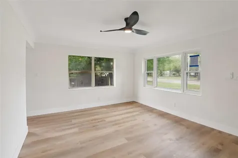 3468 9th Avenue N St Petersburg FL 33713