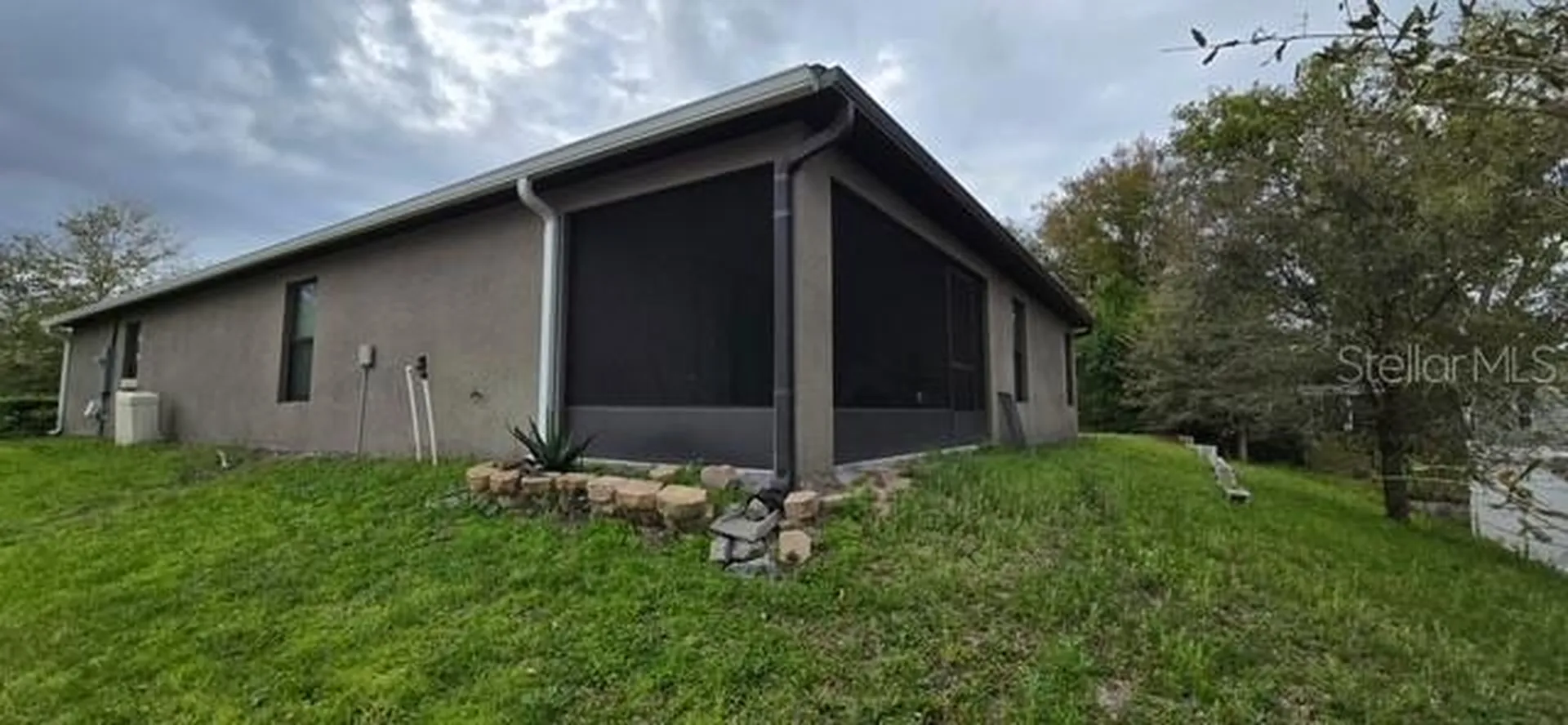 1528 E Falmouth Avenue Deltona FL 32725