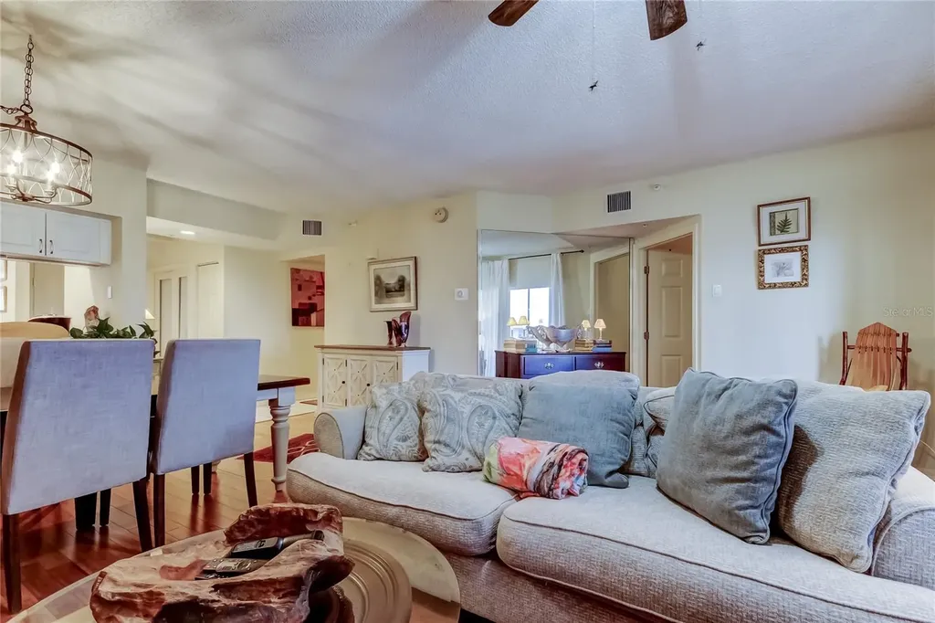 6205 Shoreline Drive Seminole FL 33708