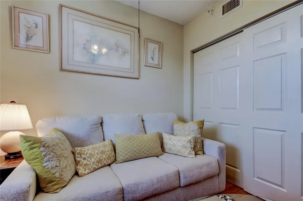 6205 Shoreline Drive Seminole FL 33708