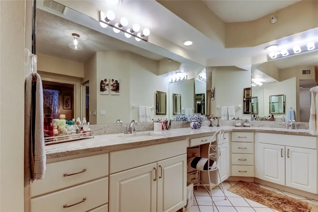 6205 Shoreline Drive Seminole FL 33708