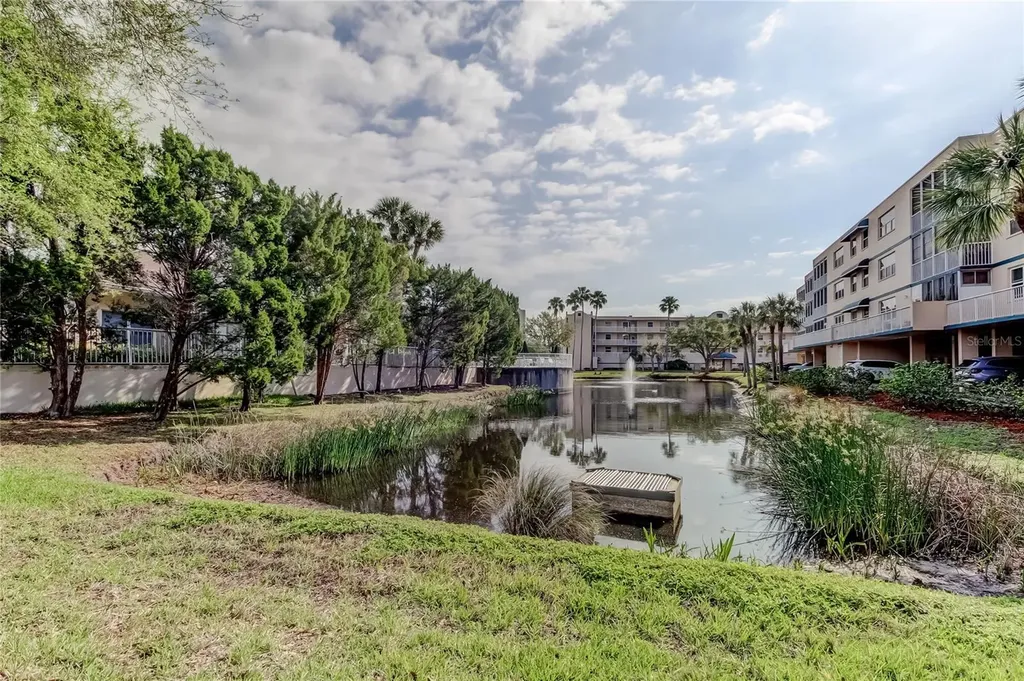 6205 Shoreline Drive Seminole FL 33708