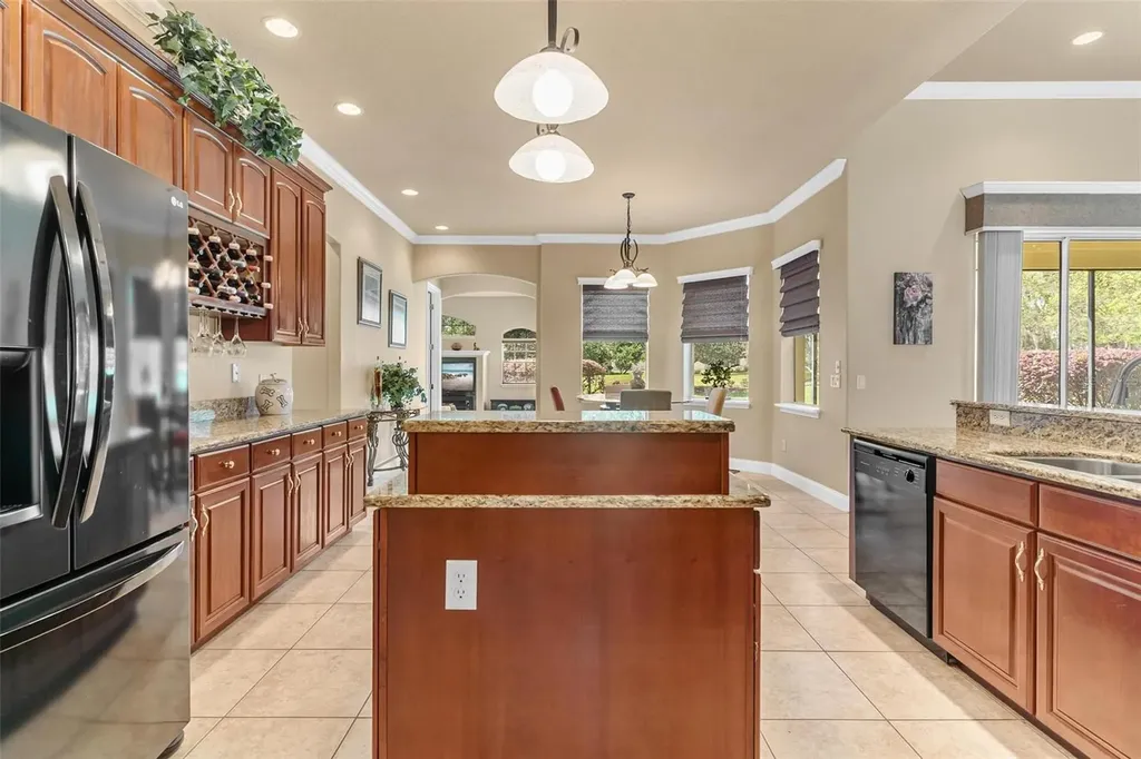 6053 Spinnaker Loop Lady Lake FL 32159