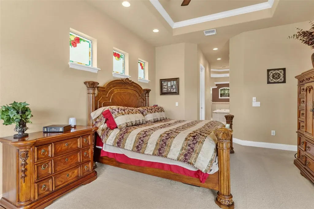 6053 Spinnaker Loop Lady Lake FL 32159