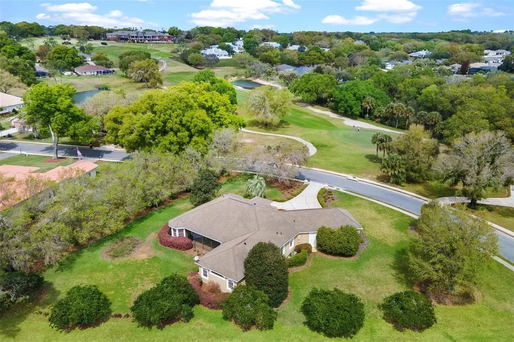 6053 Spinnaker Loop Lady Lake FL 32159
