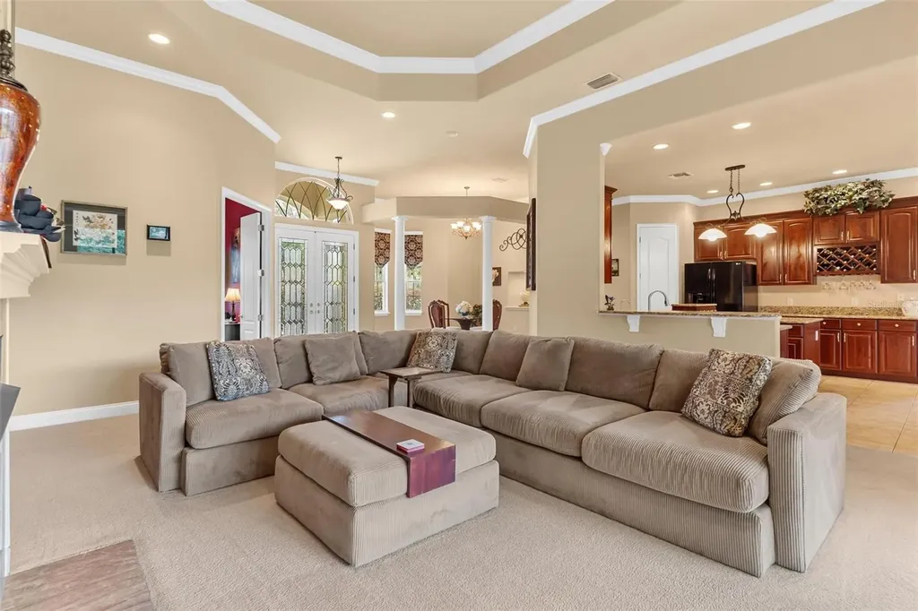 6053 Spinnaker Loop Lady Lake FL 32159