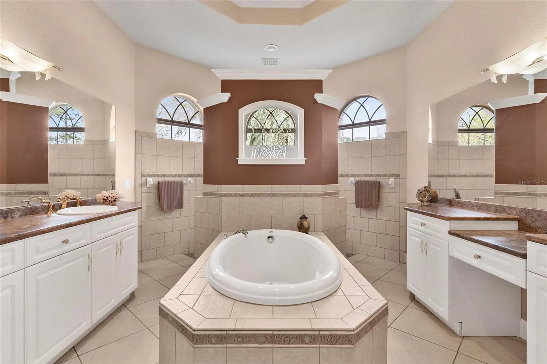 6053 Spinnaker Loop Lady Lake FL 32159