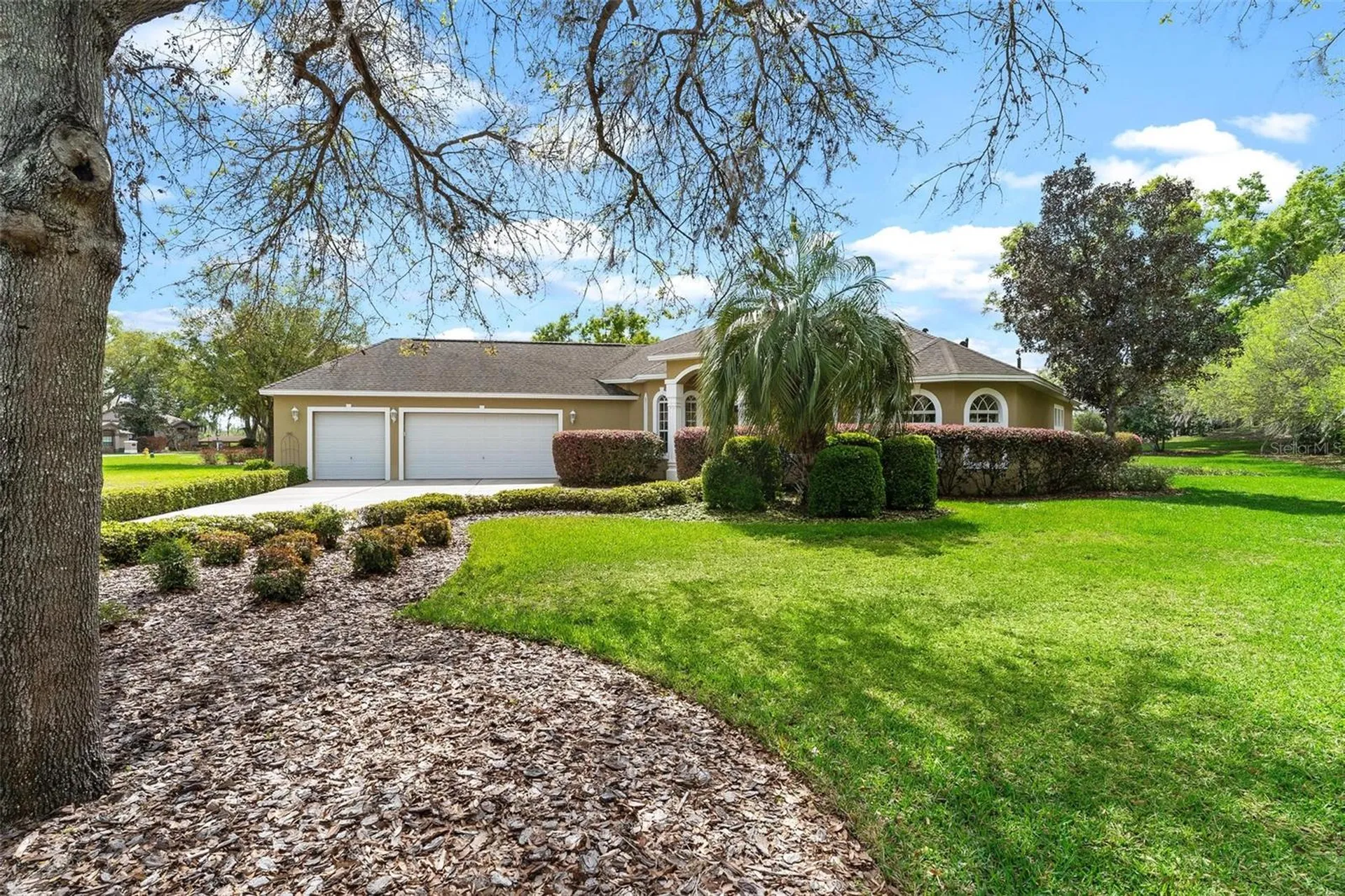 6053 Spinnaker Loop Lady Lake FL 32159