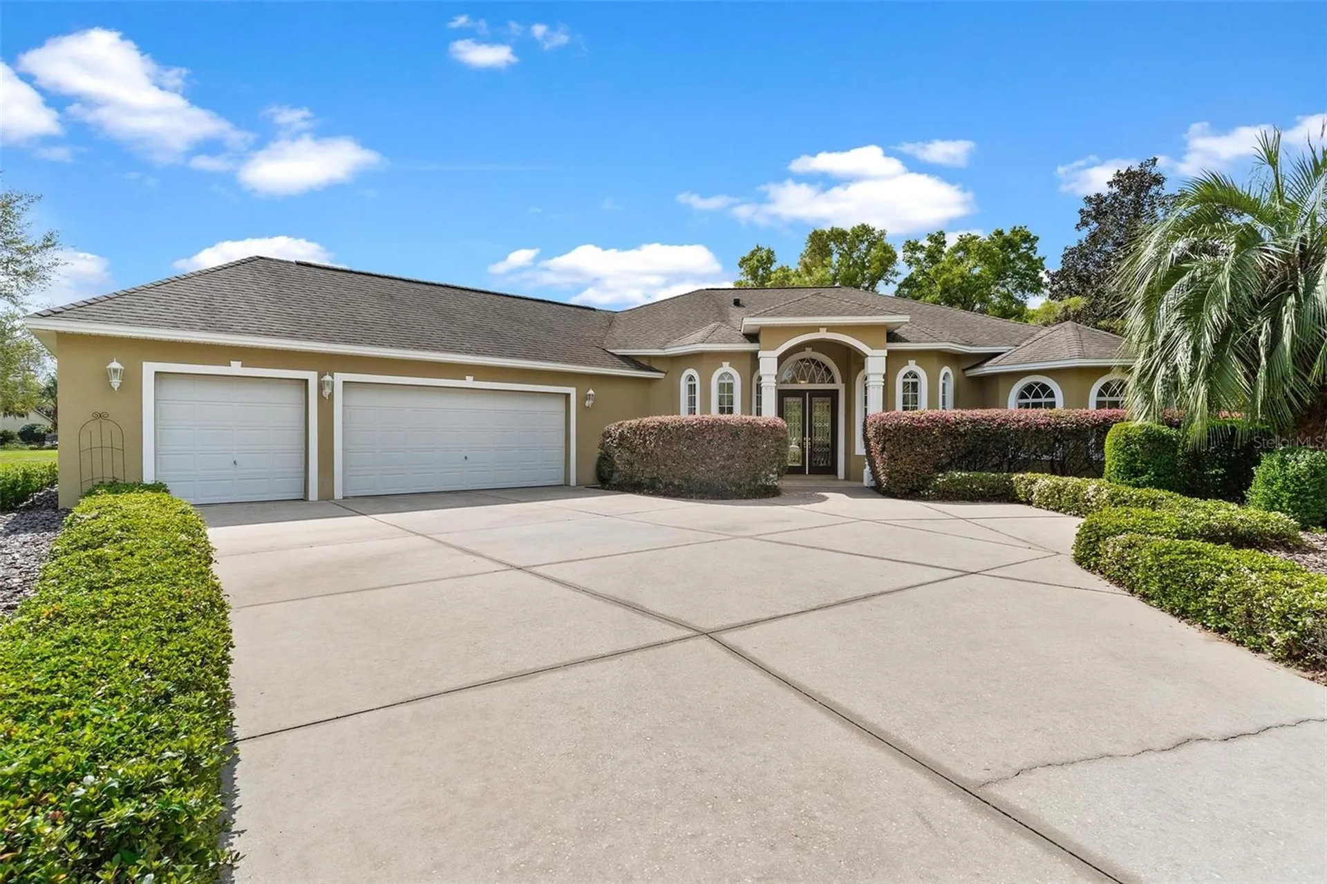 6053 Spinnaker Loop Lady Lake FL 32159