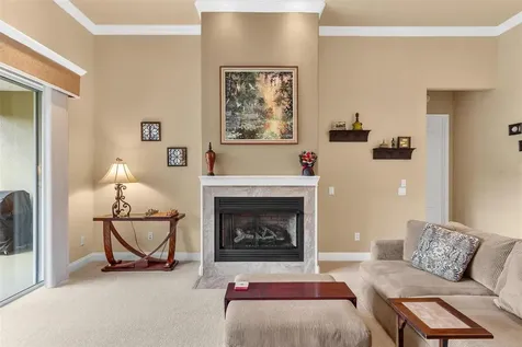 6053 Spinnaker Loop Lady Lake FL 32159