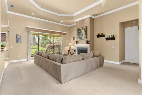 6053 Spinnaker Loop Lady Lake FL 32159