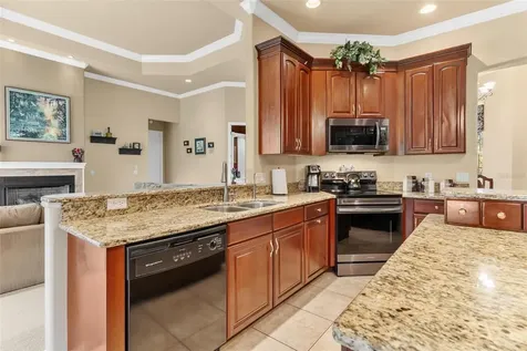 6053 Spinnaker Loop Lady Lake FL 32159