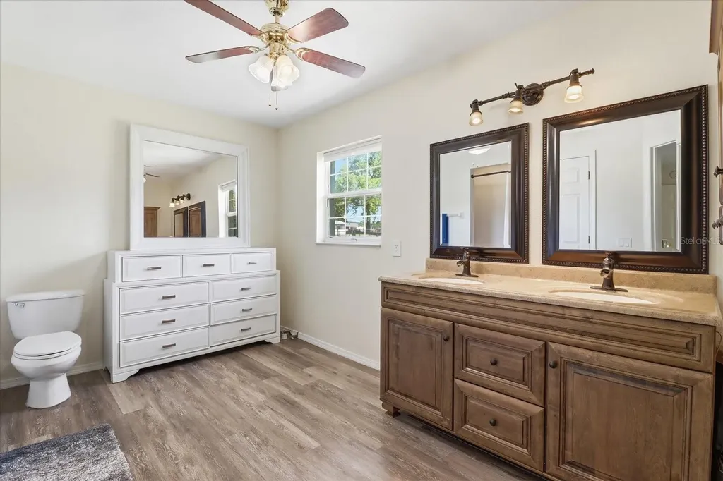 1040 SE 162nd Place Summerfield FL 34491