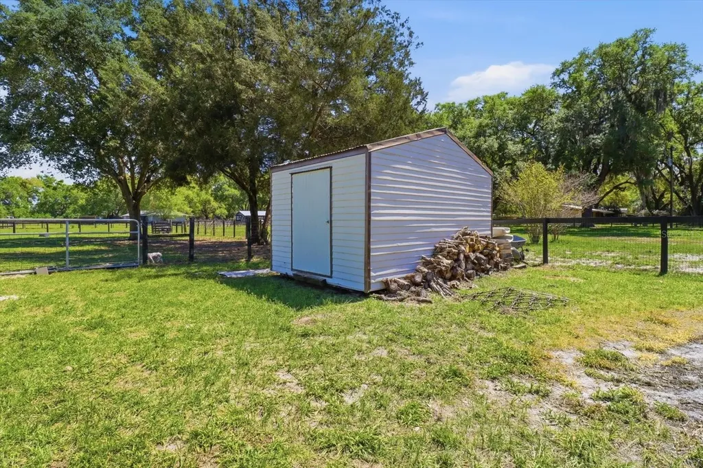 1040 SE 162nd Place Summerfield FL 34491