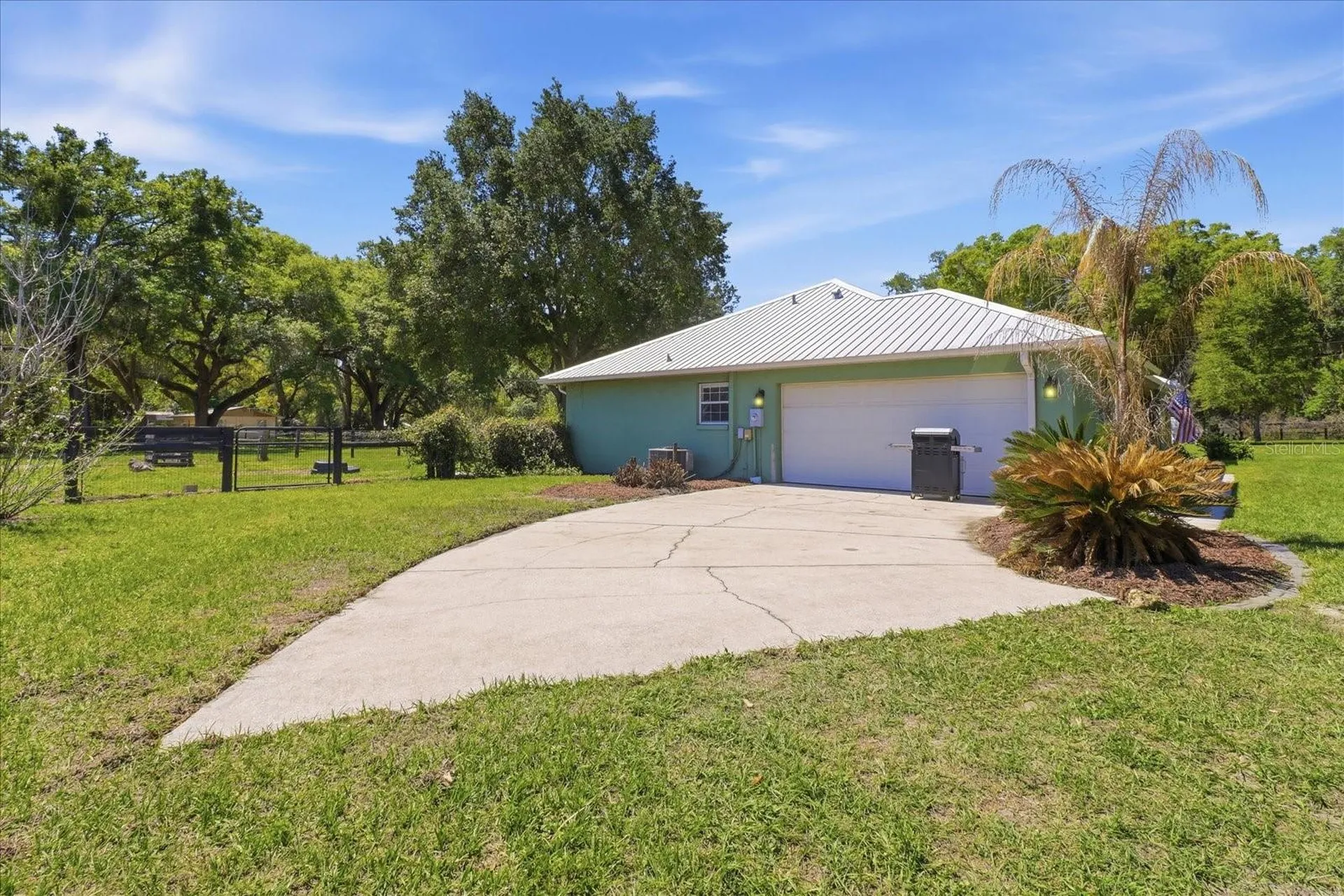 1040 SE 162nd Place Summerfield FL 34491