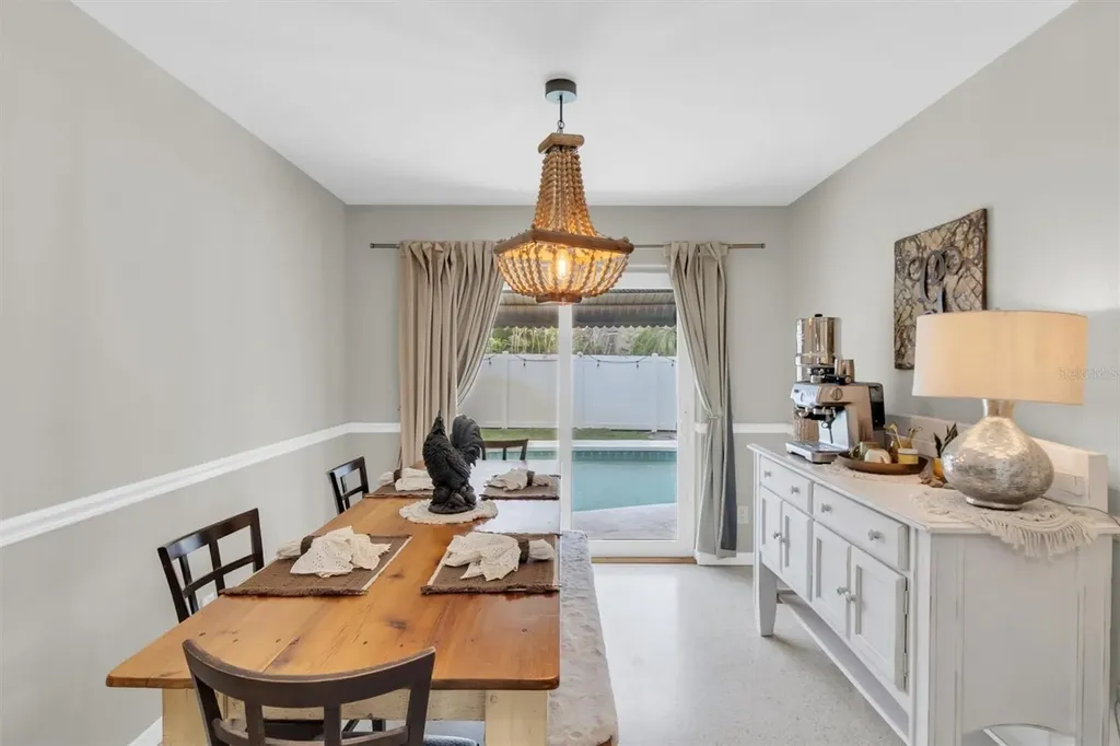 13472 Bellewood Avenue Seminole FL 33776