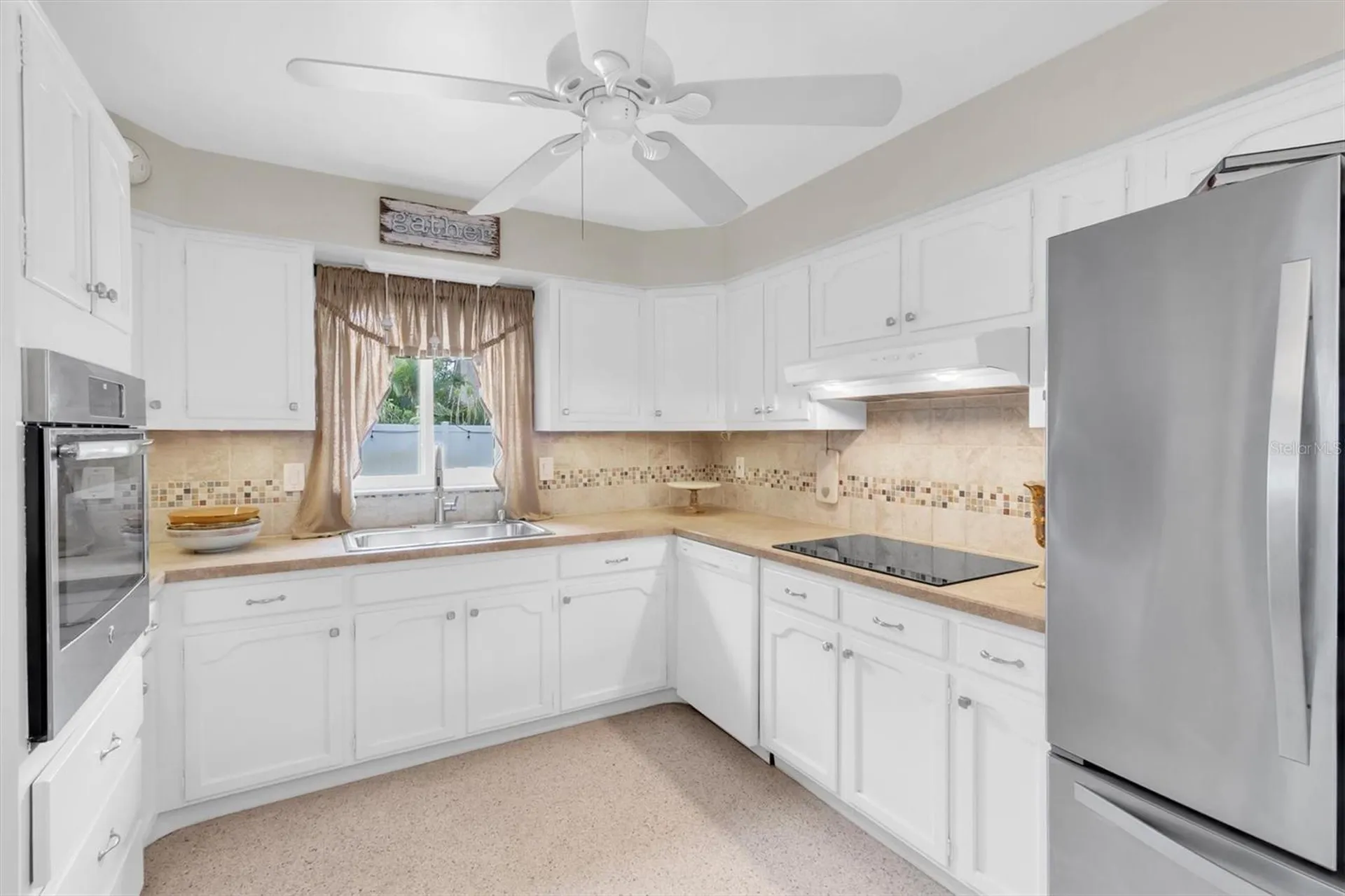 13472 Bellewood Avenue Seminole FL 33776