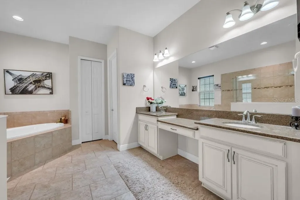 6002 Watercolor Drive Lithia FL 33547