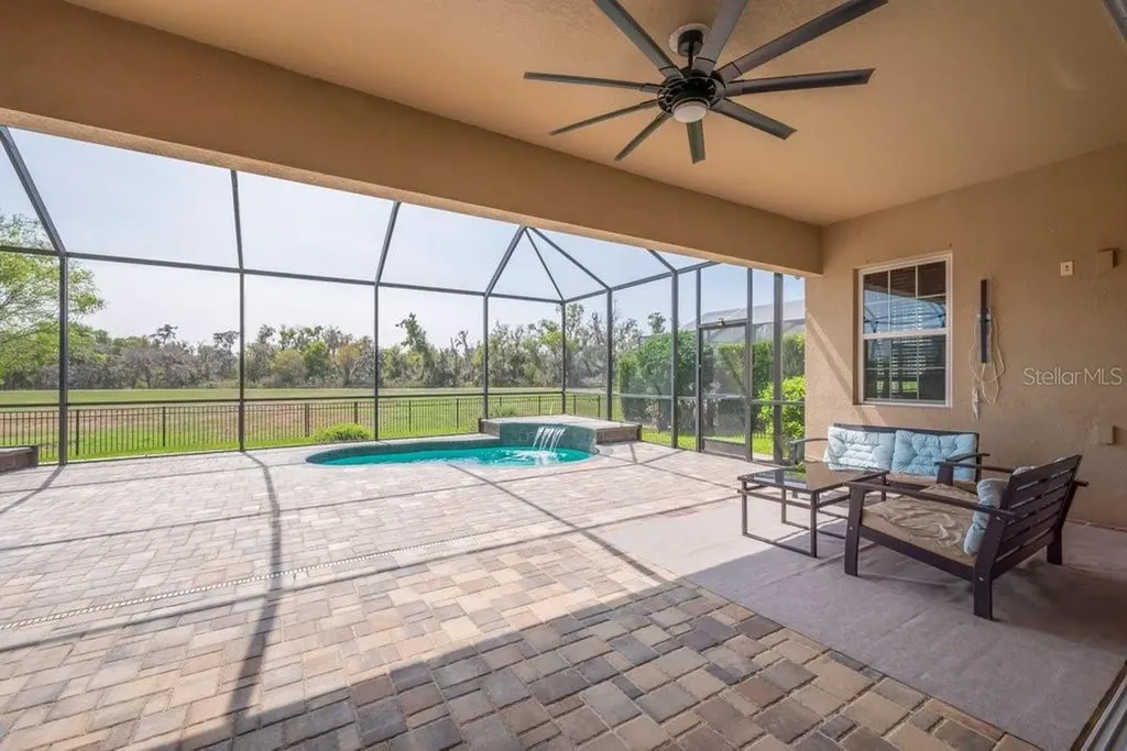 6002 Watercolor Drive Lithia FL 33547