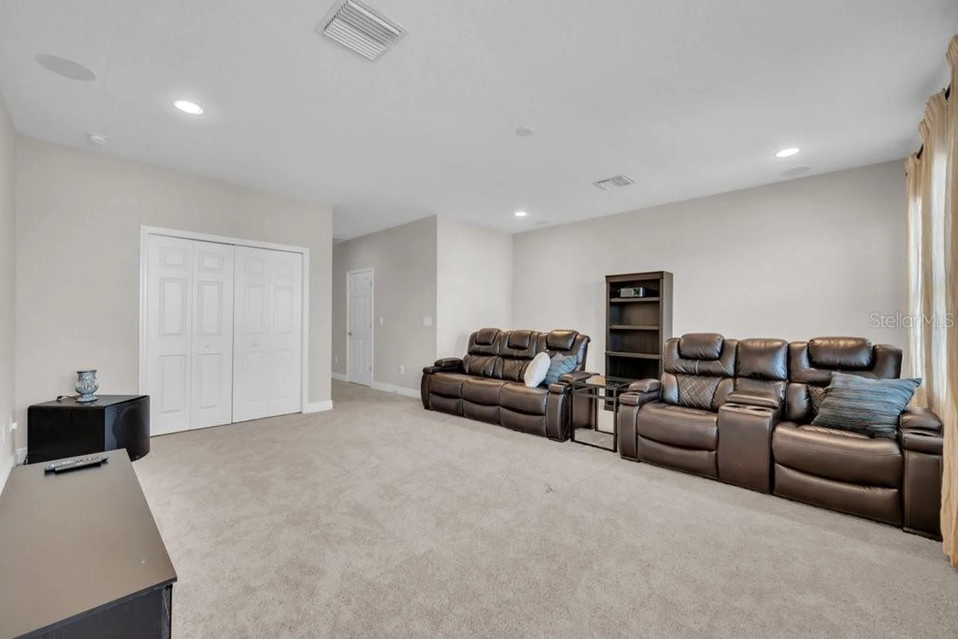 6002 Watercolor Drive Lithia FL 33547