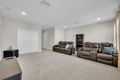 6002 Watercolor Drive Lithia FL 33547