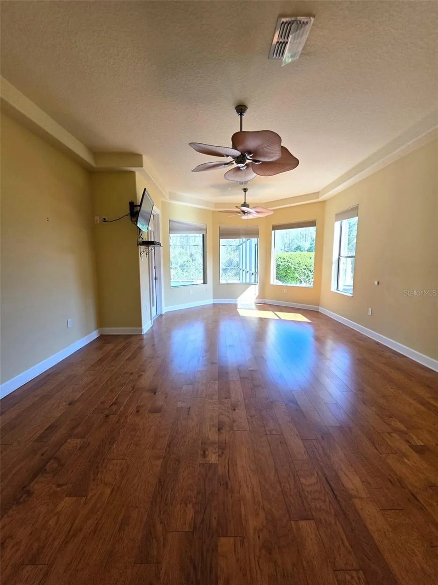 8421 Charleston Drive Weeki Wachee FL 34613