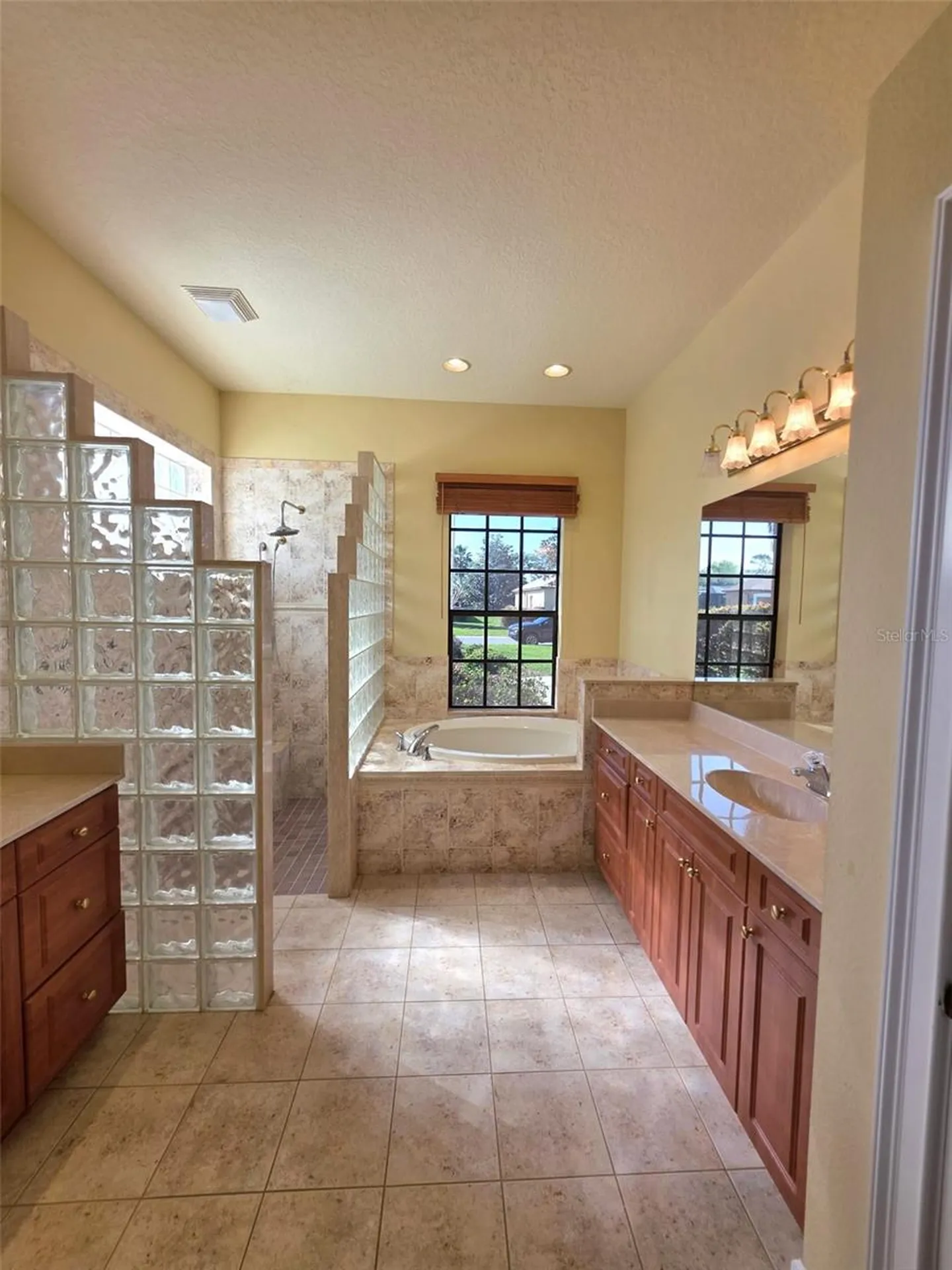 8421 Charleston Drive Weeki Wachee FL 34613