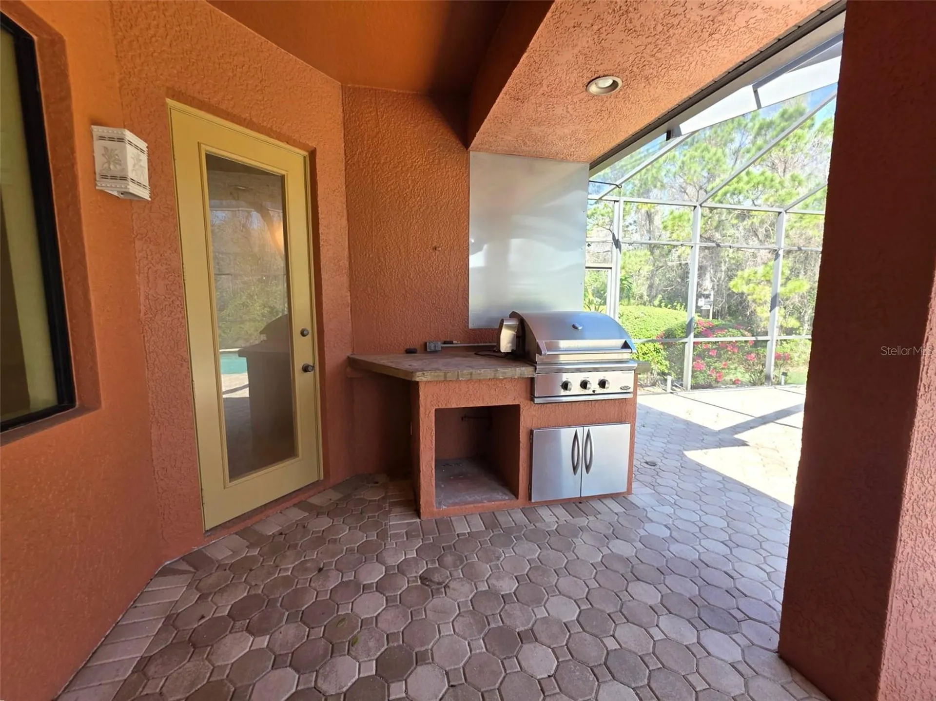 8421 Charleston Drive Weeki Wachee FL 34613