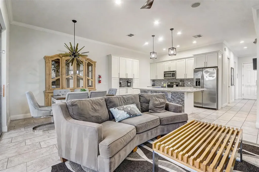 518 Captiva Drive Davenport FL 33896