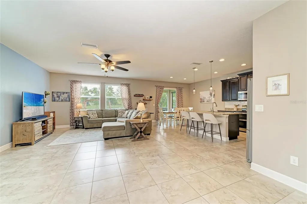 8425 Nandina Drive Sarasota FL 34240