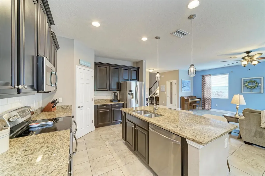 8425 Nandina Drive Sarasota FL 34240