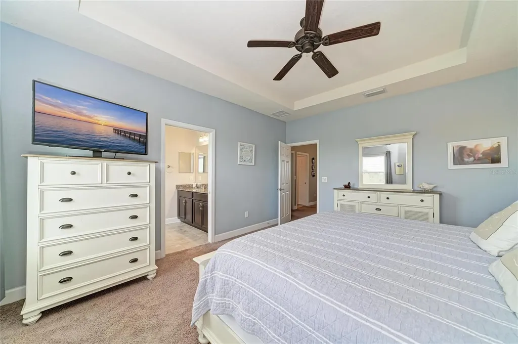 8425 Nandina Drive Sarasota FL 34240