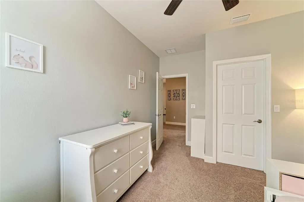 8425 Nandina Drive Sarasota FL 34240