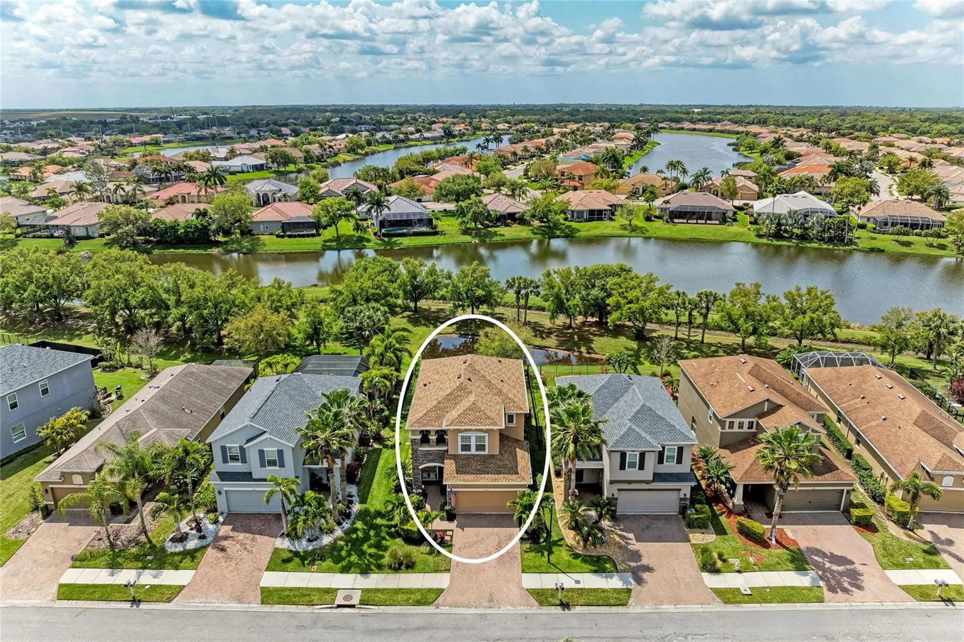 8425 Nandina Drive Sarasota FL 34240