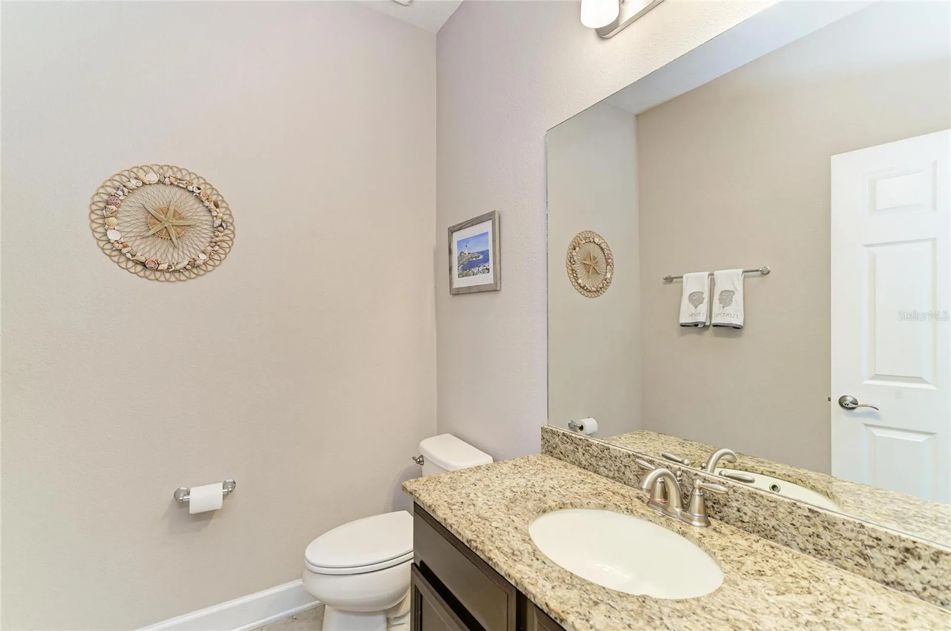 8425 Nandina Drive Sarasota FL 34240
