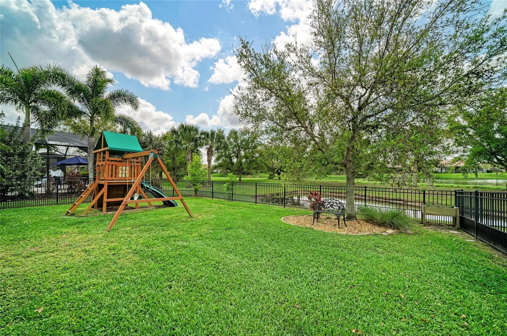 8425 Nandina Drive Sarasota FL 34240
