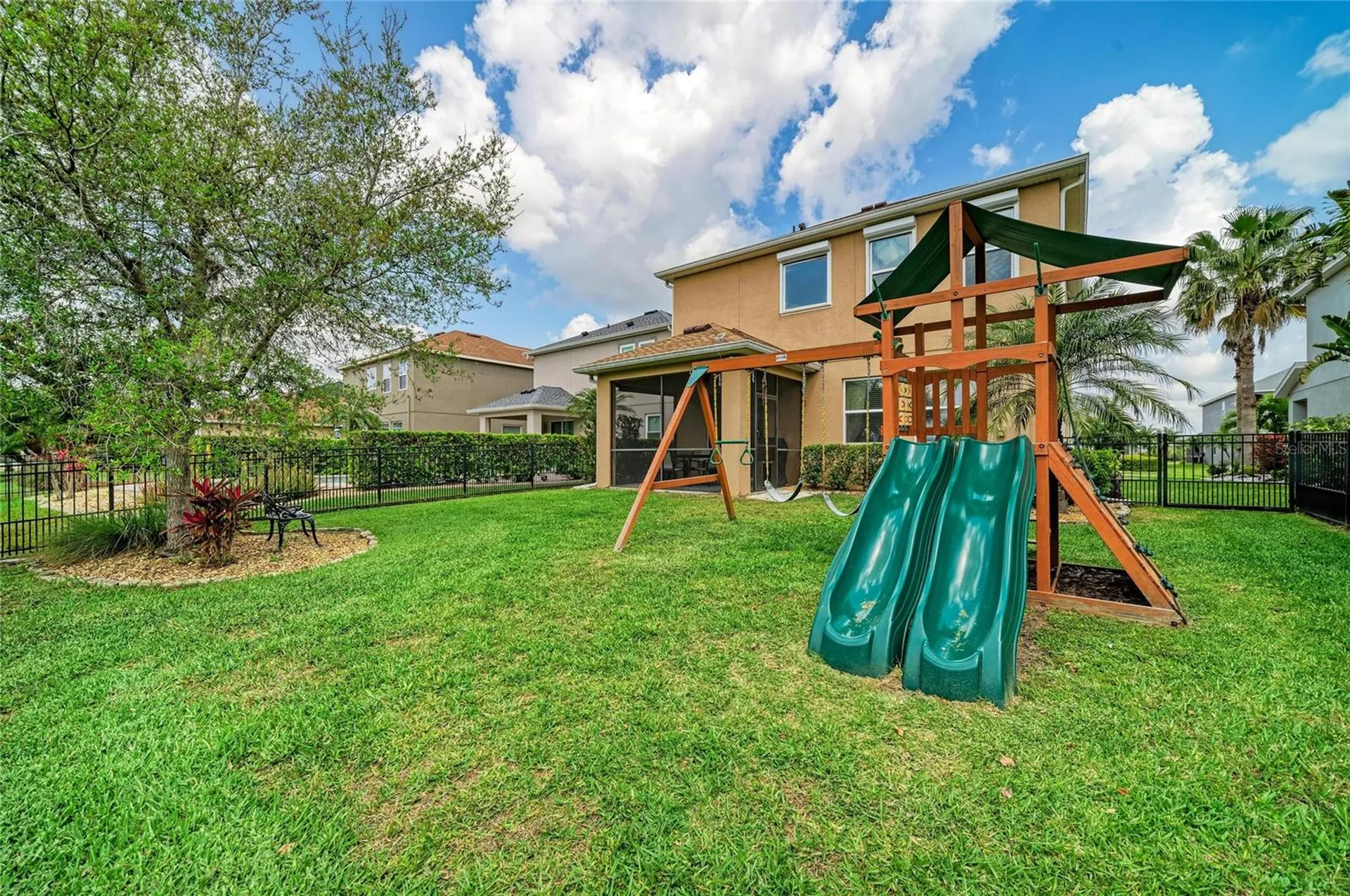 8425 Nandina Drive Sarasota FL 34240