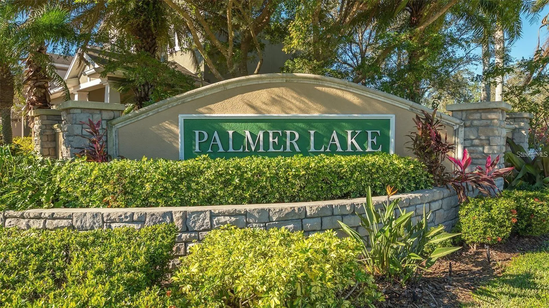8425 Nandina Drive Sarasota FL 34240