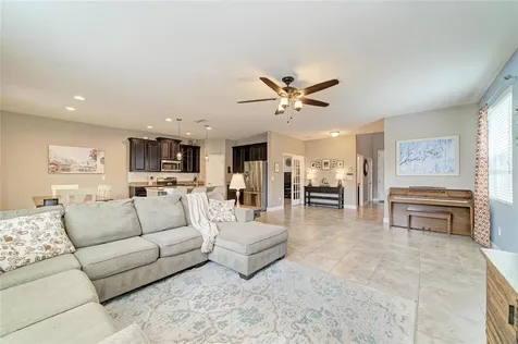 8425 Nandina Drive Sarasota FL 34240