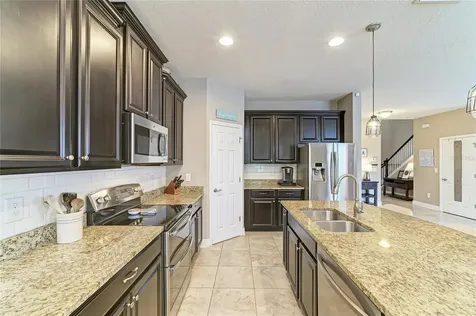 8425 Nandina Drive Sarasota FL 34240