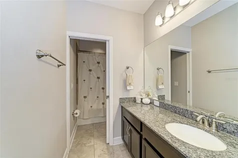 8425 Nandina Drive Sarasota FL 34240