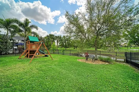 8425 Nandina Drive Sarasota FL 34240