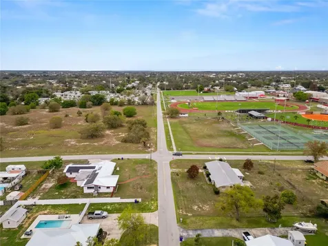 800 E Canfield Street Avon Park FL 33825