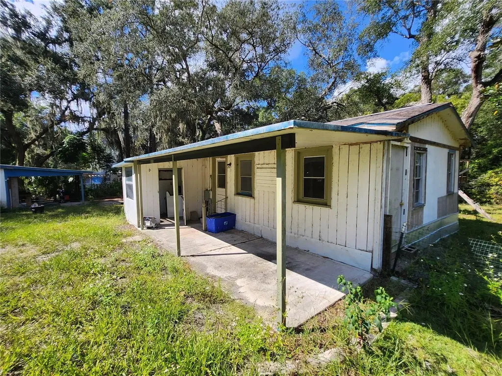 16930 SE 1st Lane Silver Springs FL 34488