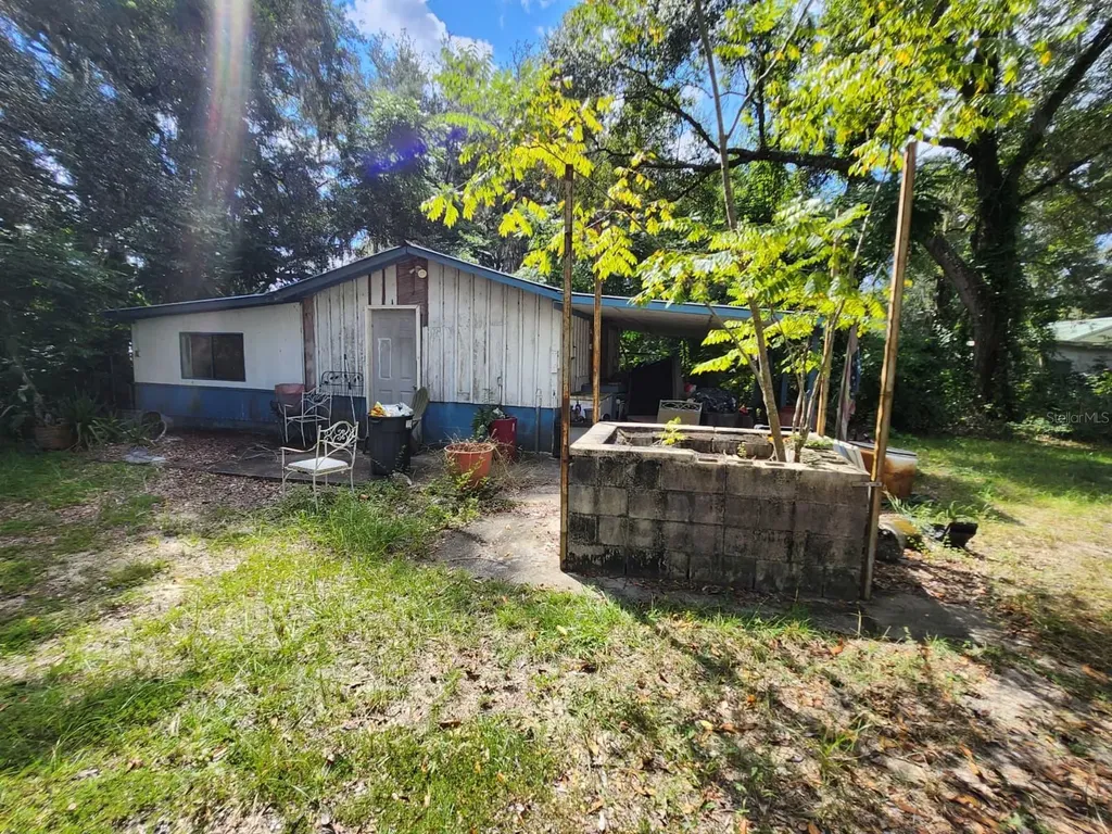 16930 SE 1st Lane Silver Springs FL 34488