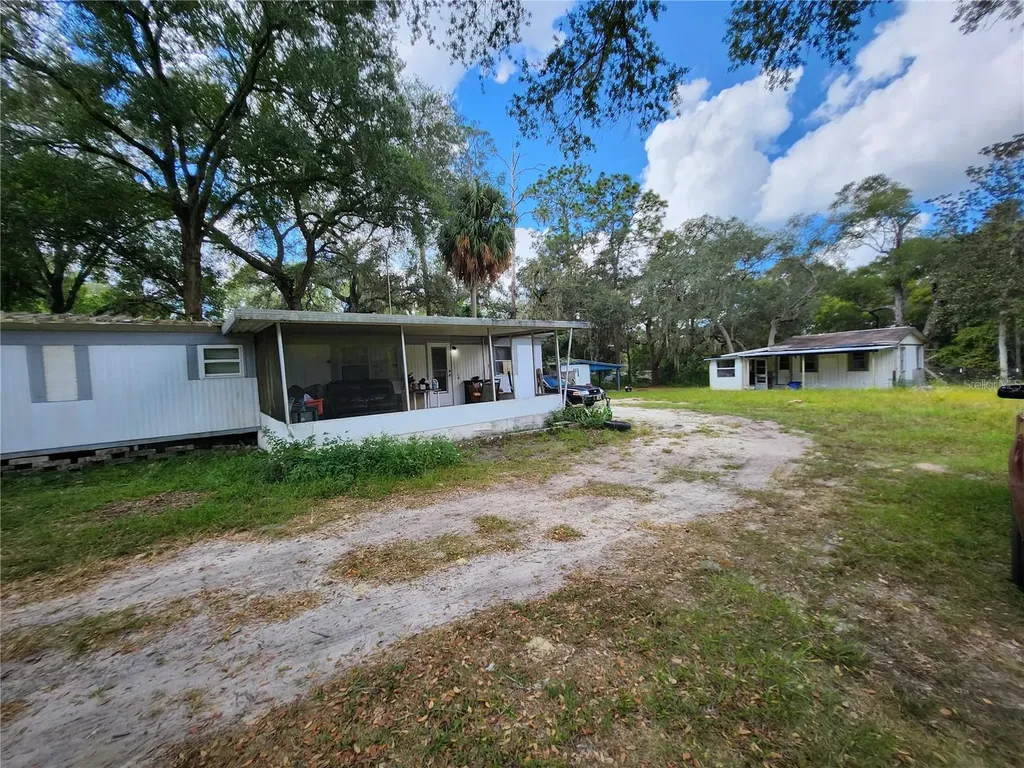 16930 SE 1st Lane Silver Springs FL 34488
