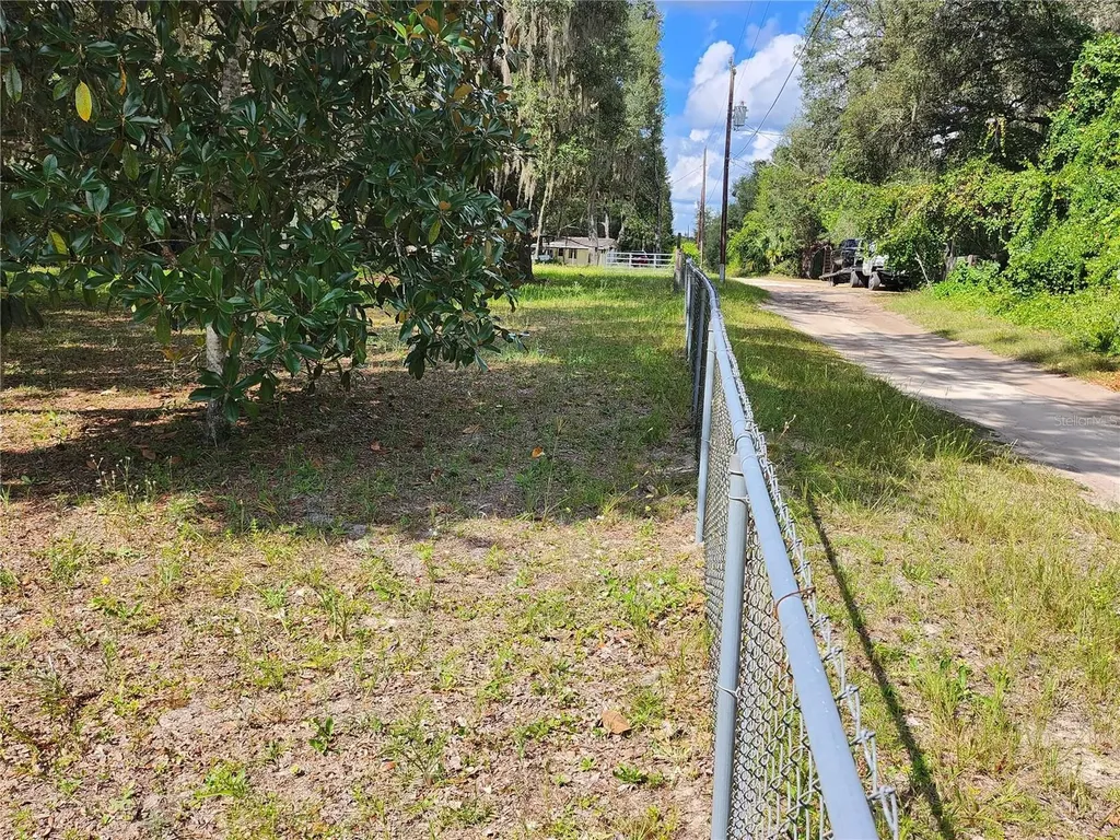 16930 SE 1st Lane Silver Springs FL 34488
