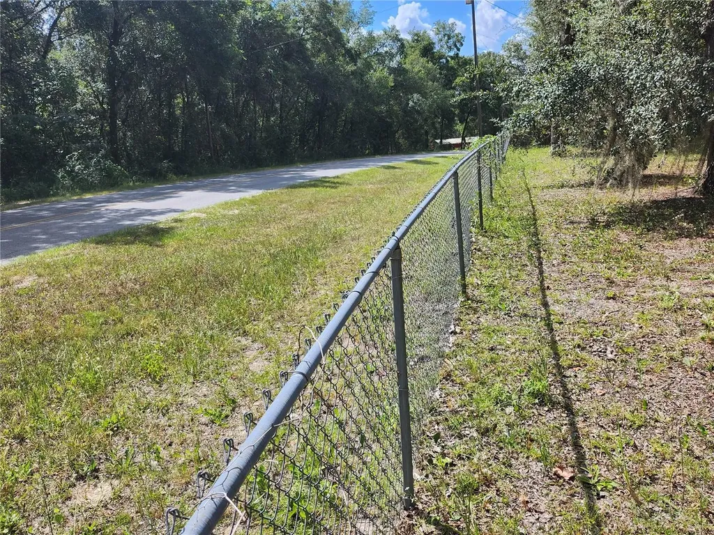 16930 SE 1st Lane Silver Springs FL 34488