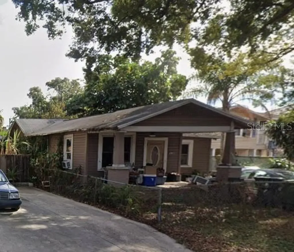 6909 N Navin Avenue Tampa FL 33604