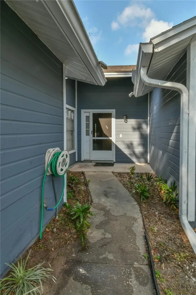 7416 Little Pond Court Orlando FL 32810